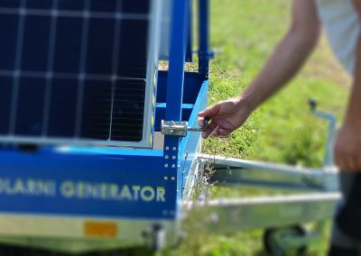 Velčić solarni generator sa svojim osiguračima solarnih ploča